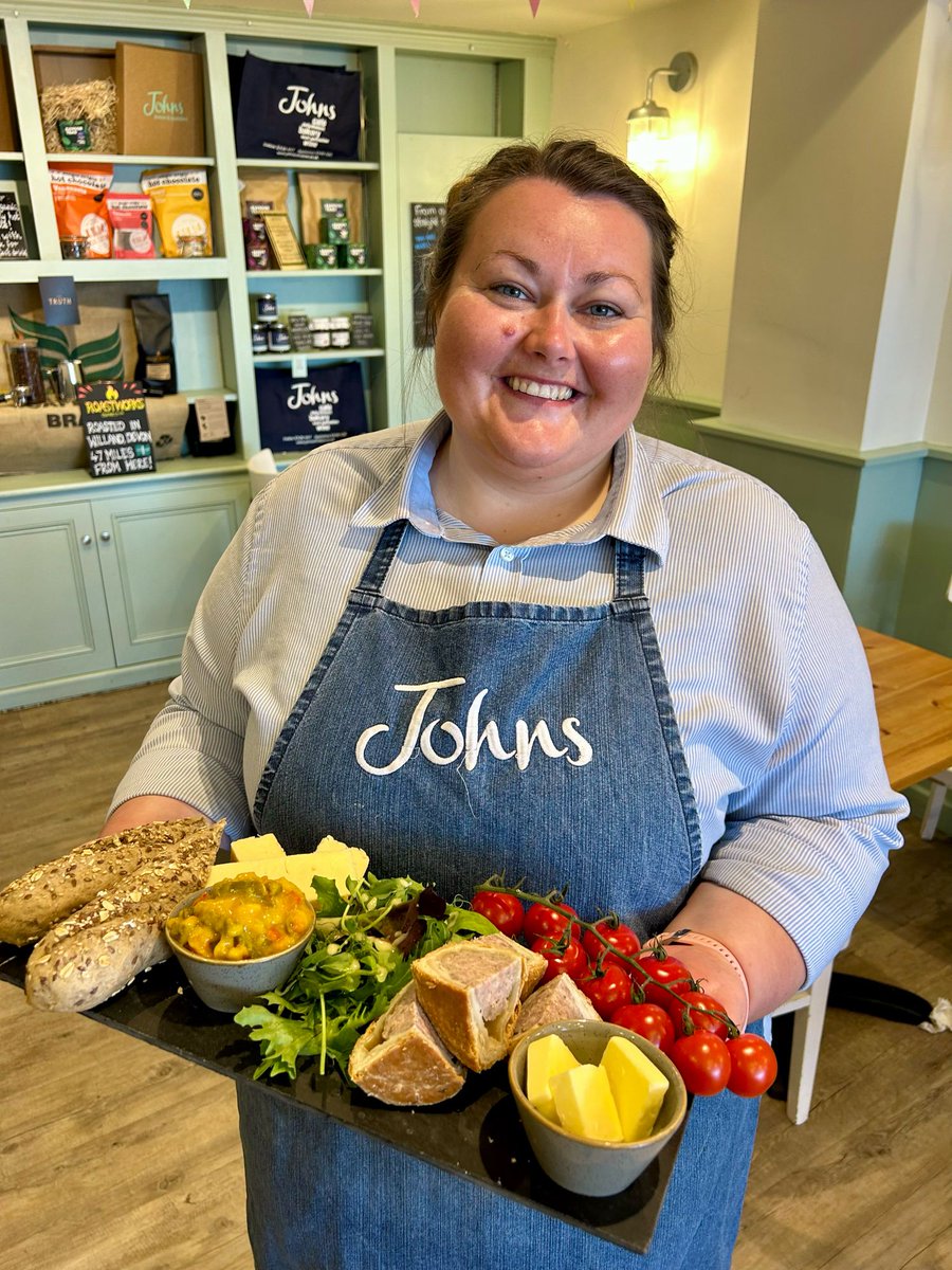 JohnsDeliDevon tweet media