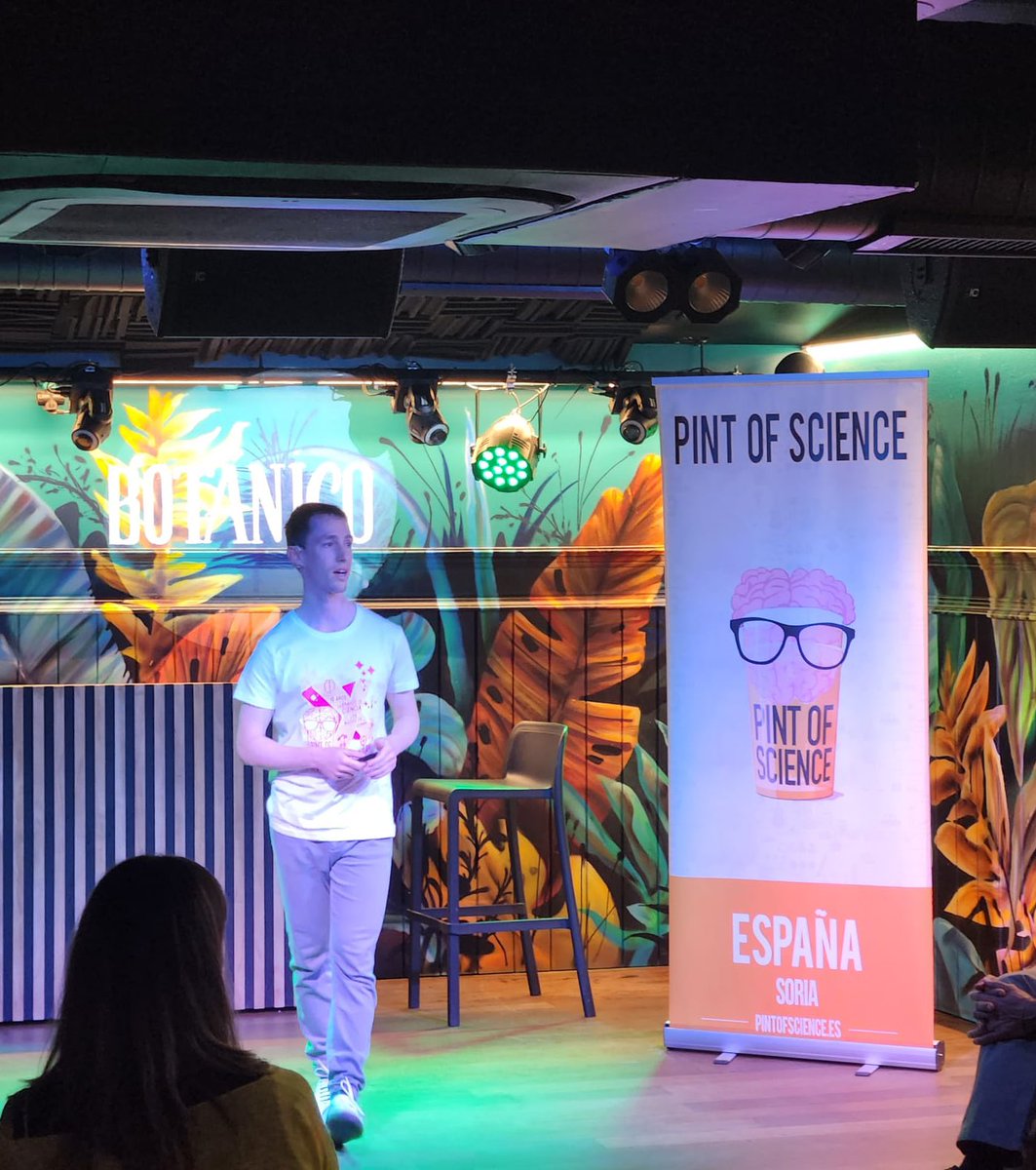 CAFYDSoria (@cafydsoria) on Twitter photo Ya tenemos a nuestro profesor Miguel Ramírez <a href="/Mig_RamJim/">Miguel Ramirez-Jimenez</a> ya está en el Botánico Café en la nueva edición de <a href="/pintofscienceES/">Pint of Science ES</a> Ya tenemos a nuestro profesor Miguel Ramírez <a href="/Mig_RamJim/">Miguel Ramirez-Jimenez</a> ya está en el Botánico Café en la nueva edición de <a href="/pintofscienceES/">Pint of Science ES</a>