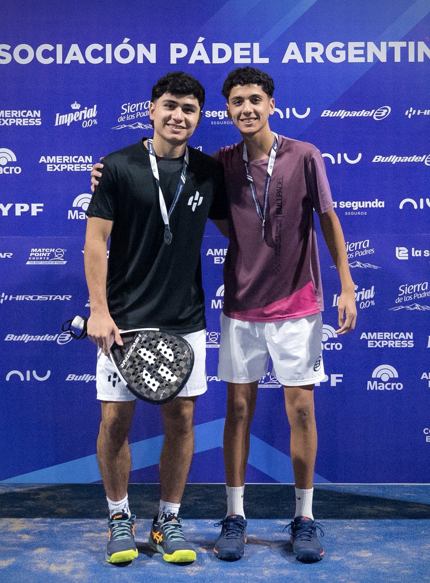 ¡Con muchísima emoción les presentamos los WC del #BuenosAiresPremierPadelP1!

🎾 WC Cuadro Principal:
💥 Díaz Naim / Graupera Antonio

🎾 WC Cuadro Previa:
💪 Guardia Octavio / Córdoba Santino
🔥 Zúñiga Rodrigo / Guevara Aaron
💫 Flores Lourdes / Zapata Luciana

#ElSemillero