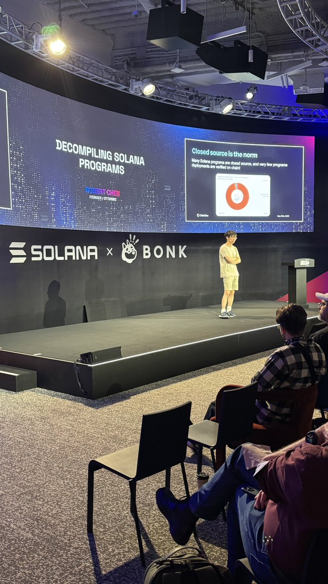 our very own <a href="/NotDeGhost/">Robert Chen</a> up on stage at #SolanaAccelerate25 <a href="/solana/">Solana</a>