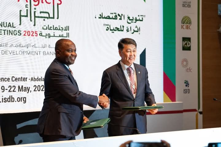 وزارة المالية الجزائرية tweet media