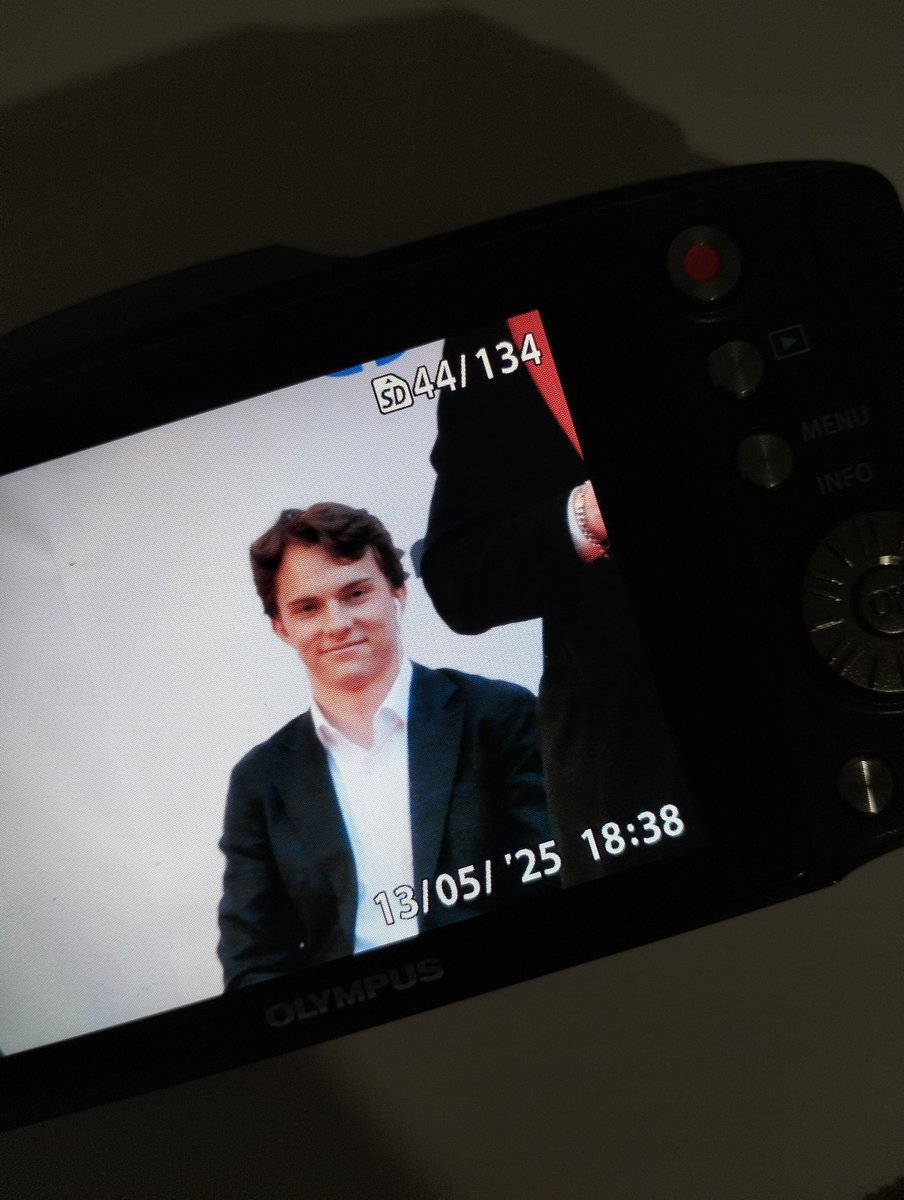 𖦹°‧➶ tweet media