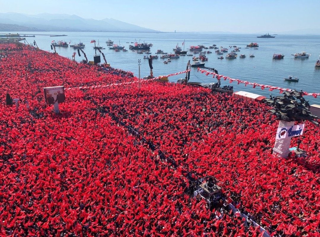 İşleri güçler çalmak !

CHP’nin İzmir mitingi olarak paylaştığı fotoğrafın Erdoğan’ın İzmir mitingine ait olduğu ortaya çıktı.