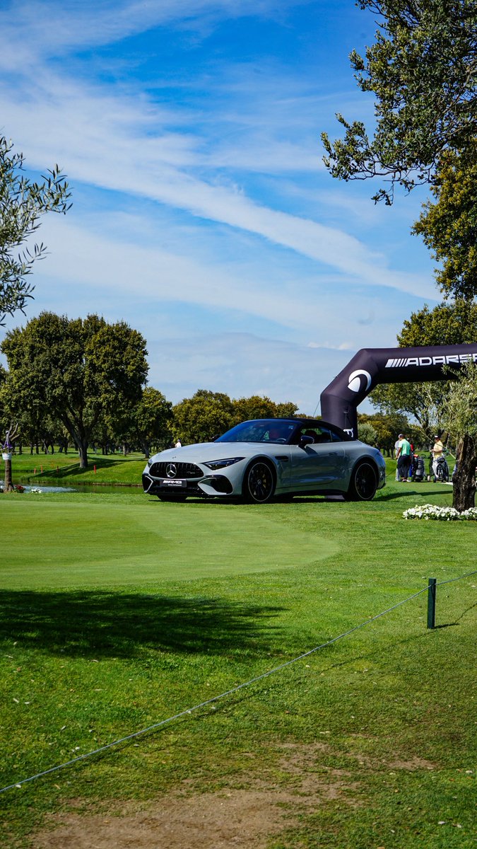 grupoadarsa's tweet photo. 🖤 #Adarsa | No es solo conducir.
Es escuchar el rugido del alma.
SL AMG: cada curva vibra, cada segundo arde. Poder. Precisión. Pasión.
#SLAMG #MercedesAMG #EmociónAlVolante https://t.co/35drsEP5QM