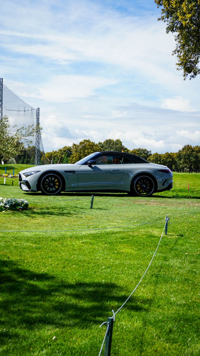 grupoadarsa's tweet photo. 🖤 #Adarsa | No es solo conducir.
Es escuchar el rugido del alma.
SL AMG: cada curva vibra, cada segundo arde. Poder. Precisión. Pasión.
#SLAMG #MercedesAMG #EmociónAlVolante https://t.co/35drsEP5QM