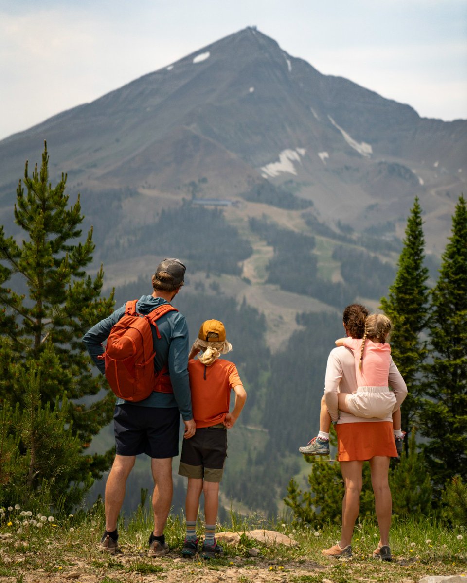💐Spring into summer with up to 25% off hotels &amp; 30% off vacation rentals when you book before June 20.  

The countdown to your mountain escape begins! Book now &amp; save: bit.ly/43r01E2

📸 Charles Stemen