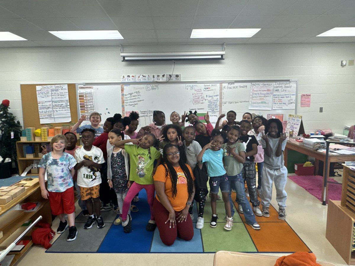 MsSpradley_JRL's tweet image. Ms.Spradley’s 2024-2025 class ❤️❤️ 4 more days with the best kiddos! #lowerelementary #montessori