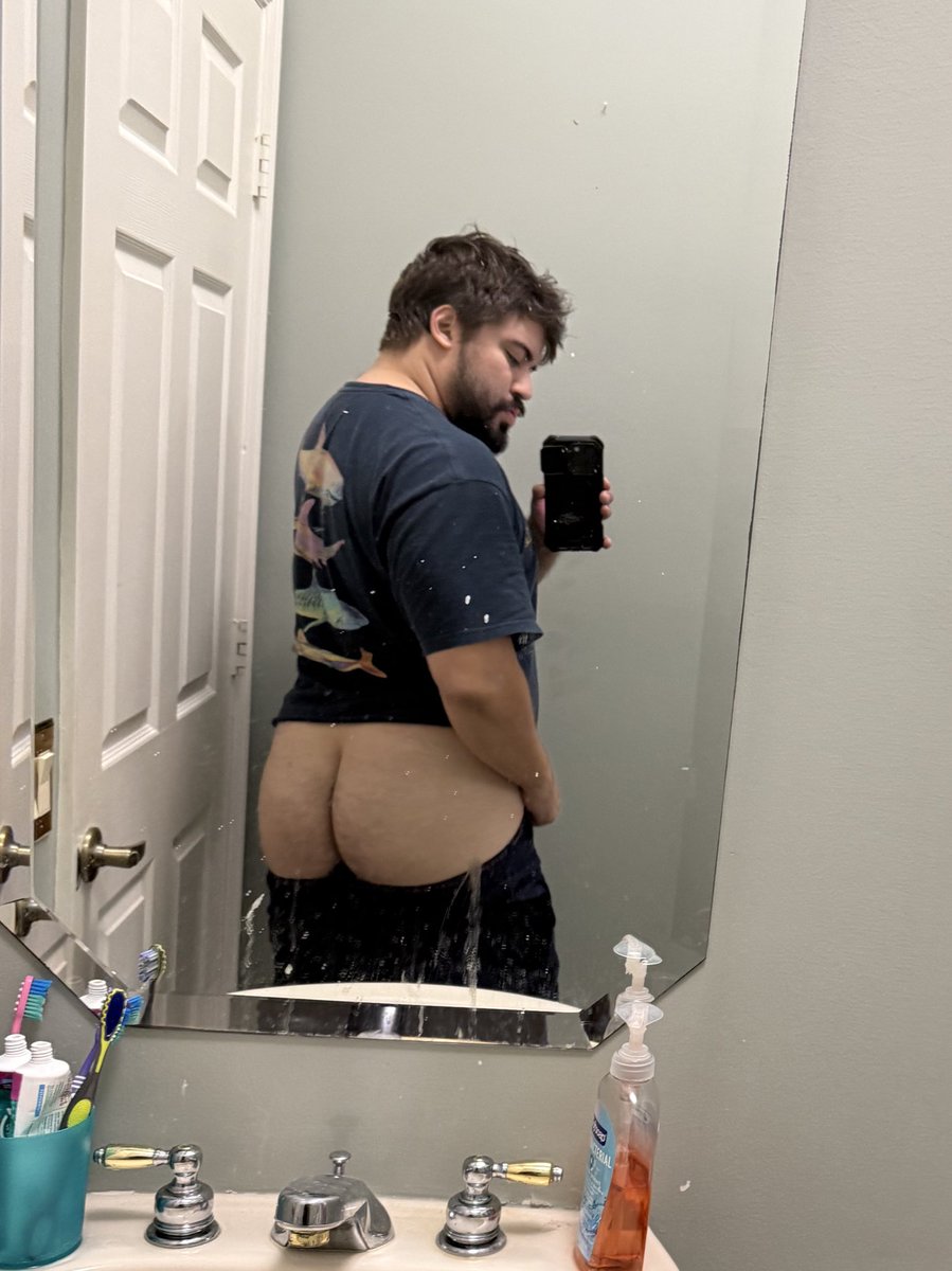 Does this lighting make my ass look fat