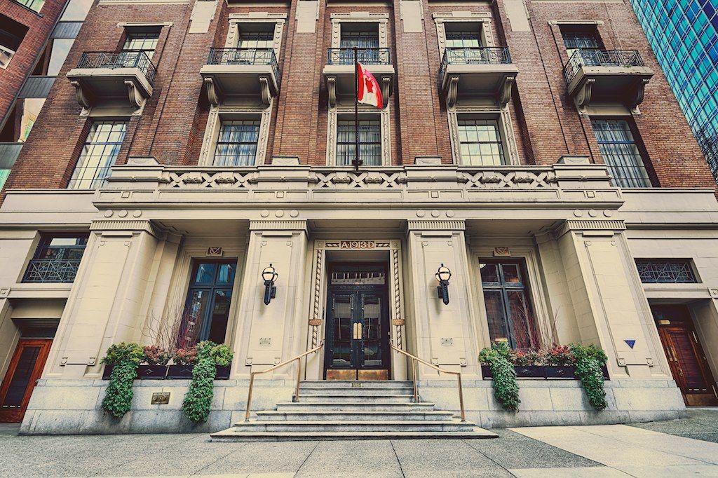 I'm delighted to be the keynote speaker for the Churchill Society of British Columbia, at their annual gala dinner, at The Vancouver Club on Monday, June 9. ✌️🇨🇦 
For further information and for tickets: 
winstonchurchillbc.org