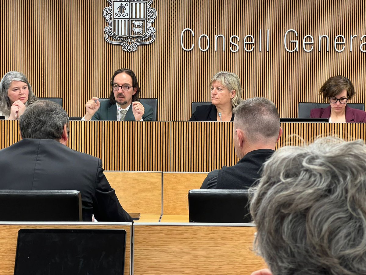 Avui he comparegut durant 4 hores davant de la Comissió Legislativa de Política Exterior del <a href="/ConsellGeneral/">Consell General</a> per informar de l'Acord d'associació. Hem esclarit bastants temes que requerien precisions.

Podeu recuperar tota la compareixença aquí 👉 youtube.com/watch?v=Uetd9l…