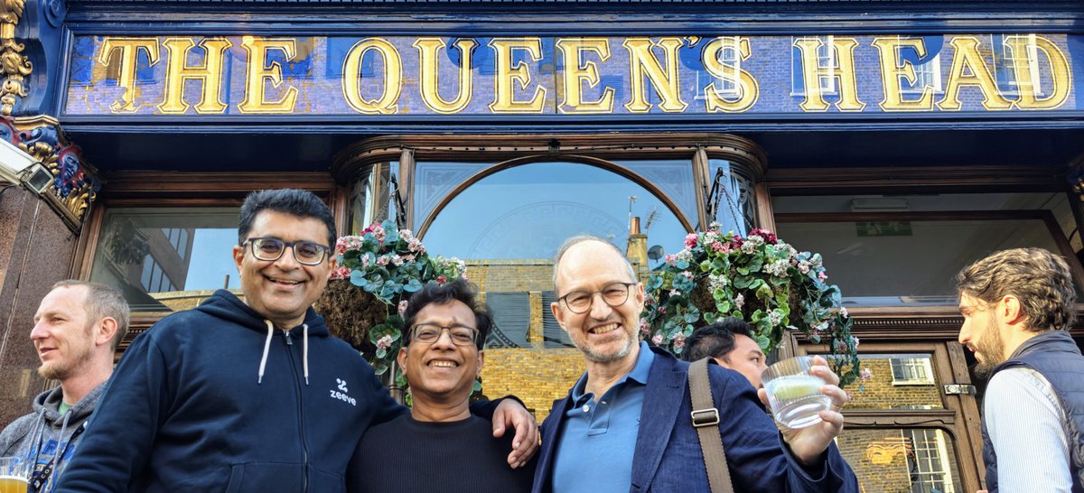 Our tryst with London
Started and getting done
At the Queen's head
To kick off the week ahead 

Travelling to London with <a href="/rpchamria/">Dr. Ravi Chamria | Co-founder CEO of Zeeve</a> and Michael Cable and catching up with Web3 aficionados on the eve of the Avalanche Summit. 

It has been over a decade since my last trip to