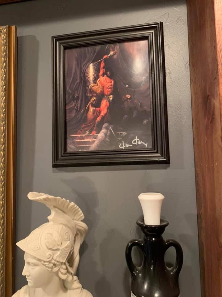 Happy Birthday to the late Ken Kelly who is the absolute king of book covers in my library - having done by far more covers of books I️ like than anyone.