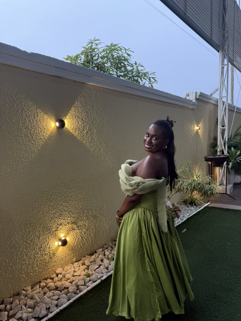 ninabonsu_'s tweet photo. Princess Tiana 💚 https://t.co/yFFWVB4Cay