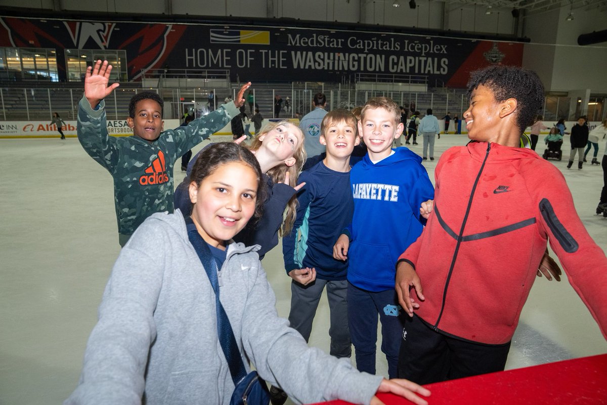 Caps Youth Hockey (@capsyouthhockey) on Twitter photo Many Monday memories were made at todayâs Rink Pass field trip with <a href="/dcpublicschools/">DC Public Schools</a>!
#DistrictofPlay Many Monday memories were made at todayâs Rink Pass field trip with <a href="/dcpublicschools/">DC Public Schools</a>!
#DistrictofPlay