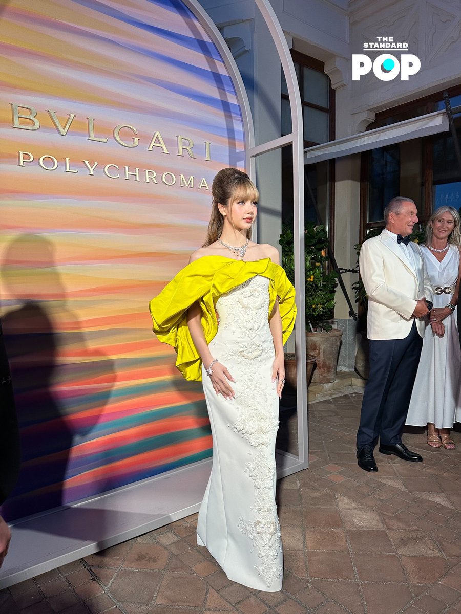 She’s just stunning 🤩 

LISA BVLGARI POLYCHROMA
#LISAxBvlgariHighJewelry #LISAXBVLGARI