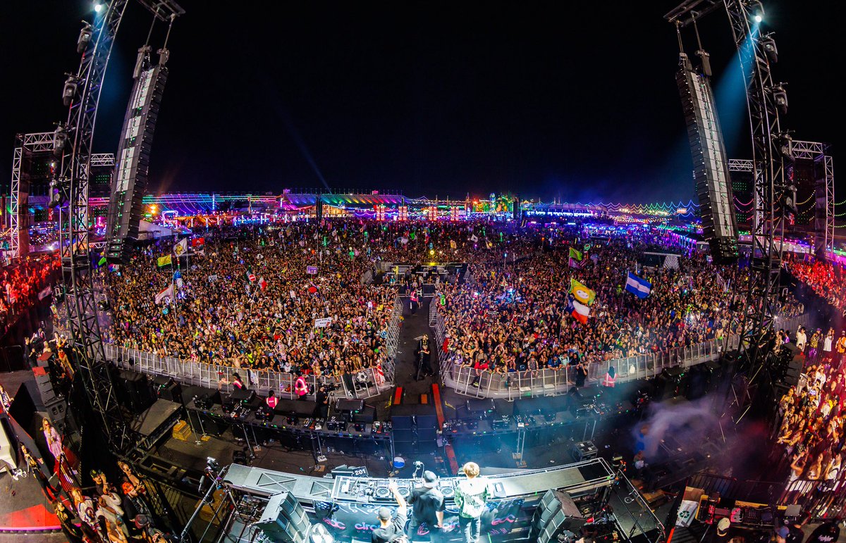 SlanderOfficial's tweet image. SLANDER B2B @NGHTMRE ✅

EDC THAT WAS OUT OF THIS WORLD

THE FIREWORK MOMENT..
IT LEFT US SPEECHLESS…

THANK YOU THANK YOU THANK YOU

GUD VIBES FOREVER ❤️