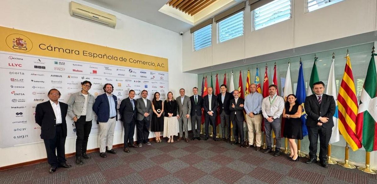 ksomohano's tweet image. Hoy, en la 2a sesión de la Comisión de Energía de @camescommx, tuvimos una sesión de lujo con las exposiciones de @garcialcocer y Oliver Flores de @DiomAnalytics sobre la LESE y la CNE, y de Marco de la Peña y @Cuatrecasas sobre el nuevo marco regulatorio.

#Energía #Regulación