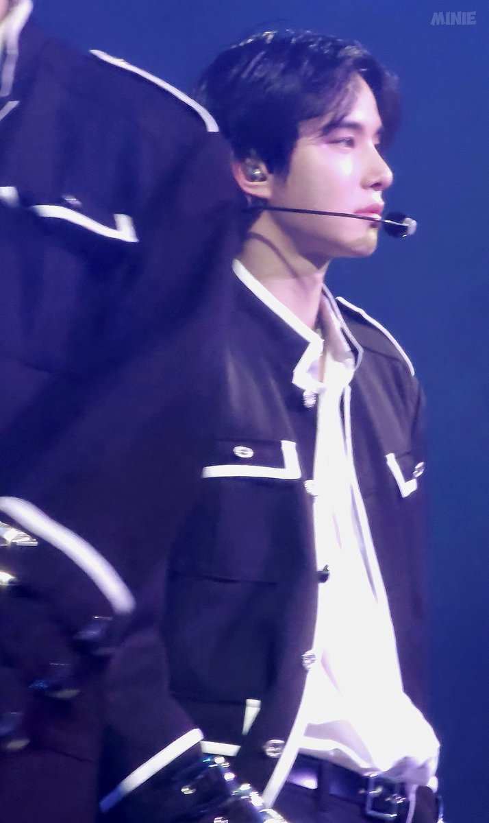 srh0127's tweet photo. #정우 #ジョンウ #JUNGWOO #NCT127_NEOCITY_THE_MOMENTUM_MACAU  cold feeling https://t.co/PntGJ7qHRA