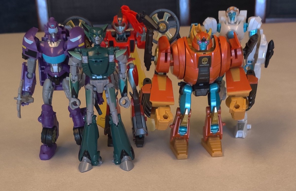Now I have all the Terrans in deluxe class size #TransformersEarthspark