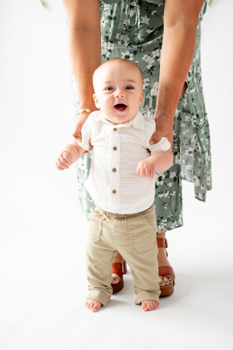 This cutie is so excited to meet <a href="/joejonas/">J O E  J O N A S</a> on Friday 🥹🫶🏼