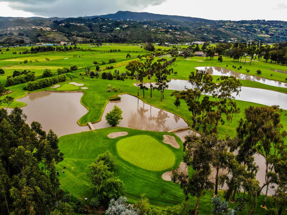 RTJ2GolfDesign's tweet image. Colombia takes center stage on the 2025 PGA TOUR Americas calendar with the Inter Rapidísimo Golf Championship, May 22 to 25 at the Club El Rincón de Cajicá, located just outside Bogotá. The course provides a world-class venue for this tournament.