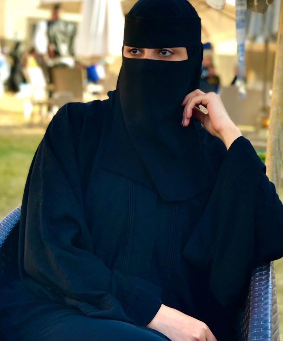 الانثى الاربعينية مثل جيب اللكزس
 منظر وفخامة !؟😇😂