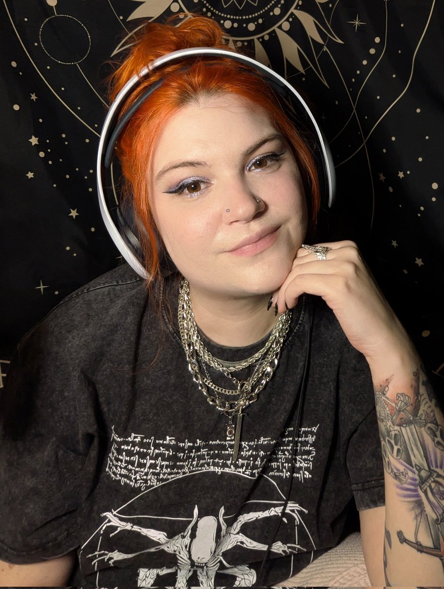 Back again with my trivia knowledge competing on Squid Games! Come vote for me 🙏🧡
twitch.tv/bitemythumb 
#trivia #quiz