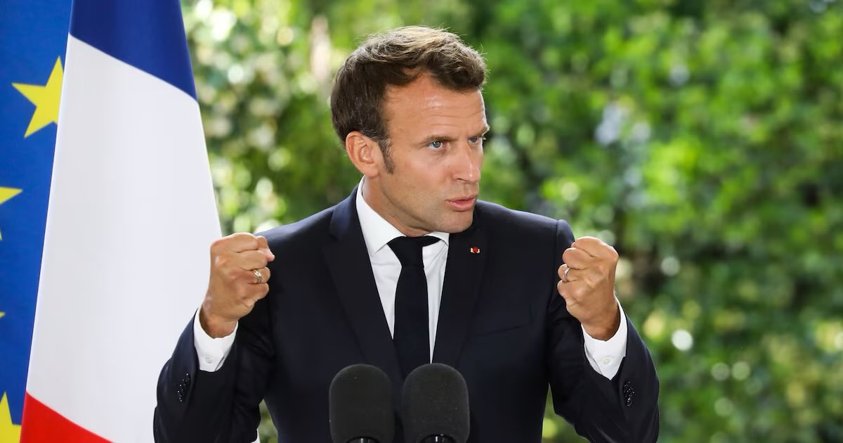 Pediavenir's tweet image. 🇫🇷 FLASH – Emmanuel Macron souhaite interdire le chômage pour faire baisser le nombre de chômeurs en France.