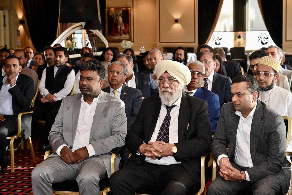 DrSJaishankar's tweet photo. Interacted with representatives of the Indian community this evening. 

Value the contribution of the community to building a stronger relationship between India and the Netherlands. 

🇮🇳 🇳🇱 https://t.co/bPWk0GrebV
