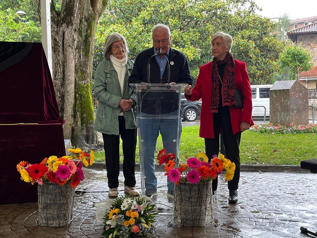 🕊️🕯️ Galdakao bonbardatu zutela 88 urte bete direla gogoratzeko ekitaldia izan da gaur; gertatutakoa ez errepikatzeko neurriak aldarrikatu dituzte

🔗 labur.eus/OmenGko88

ℹ️ Biktimen senideek, alkateak, Gobernu taldeko zinegotziek, oposizioko ordezkariek, udal langileek,