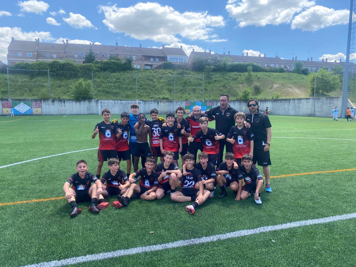 CTechniteam's tweet photo. 2️⃣ x 1️⃣ = Liga y ascenso a PREFERENTE 🤩

#aletechniteam❤️🖤 https://t.co/jy7531mBih