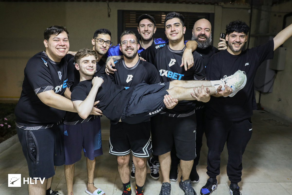 Hey ❤️ if I'm lucky enough, you are from NA and you are seeing this on your timeline. We need your help spreading the word!

BESTIA qualified 4 the Major, but 2 of our players were denied US visas and we truly need you to help us make some noise around there

#ArgentinaAlMundial