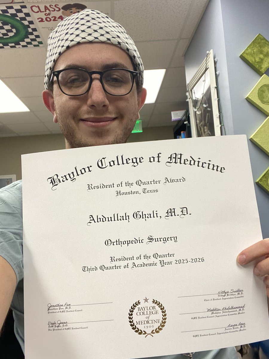 BCMOrtho's tweet image. We’re proud to share that Abdullah Ghali, M.D., PGY-3, was honored with the @bcmhouston Resident of the Quarter Award for Q3 of the 2025–2026 academic year — presented last Friday during Grand Rounds! Congratulations to Dr. Ghali!