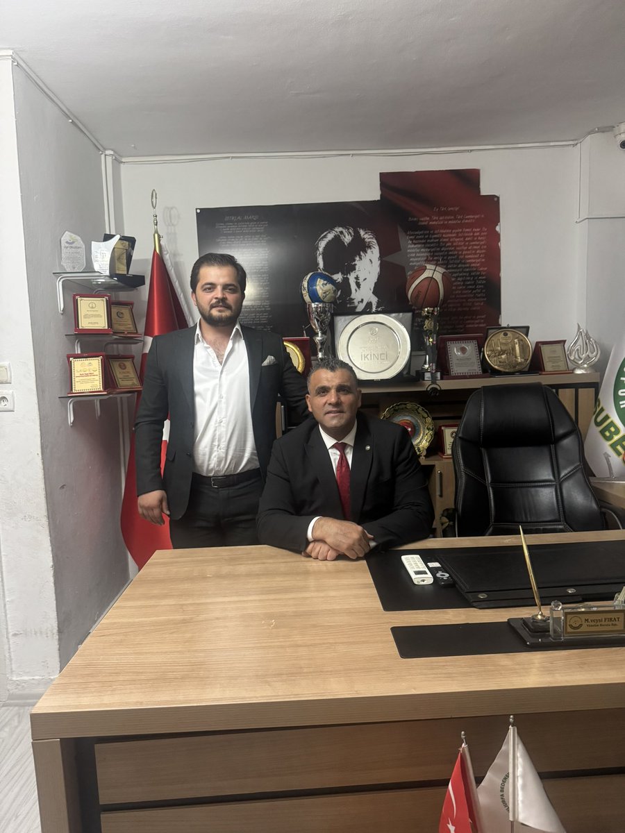 Anahtarparti haliliye ilçe başkanlığı (@haliliye13699) on Twitter photo Haliliye ilçe başkanımız sayın <a href="/EminTatldil2/">Emin Tatlıdil</a> Şanlıurfa bedensel engelliler kulübünü ziyaret etti başkan @mehmetveysifırat a misafir perverliğinden dolayı teşekkür ederiz Haliliye ilçe başkanımız sayın <a href="/EminTatldil2/">Emin Tatlıdil</a> Şanlıurfa bedensel engelliler kulübünü ziyaret etti başkan @mehmetveysifırat a misafir perverliğinden dolayı teşekkür ederiz