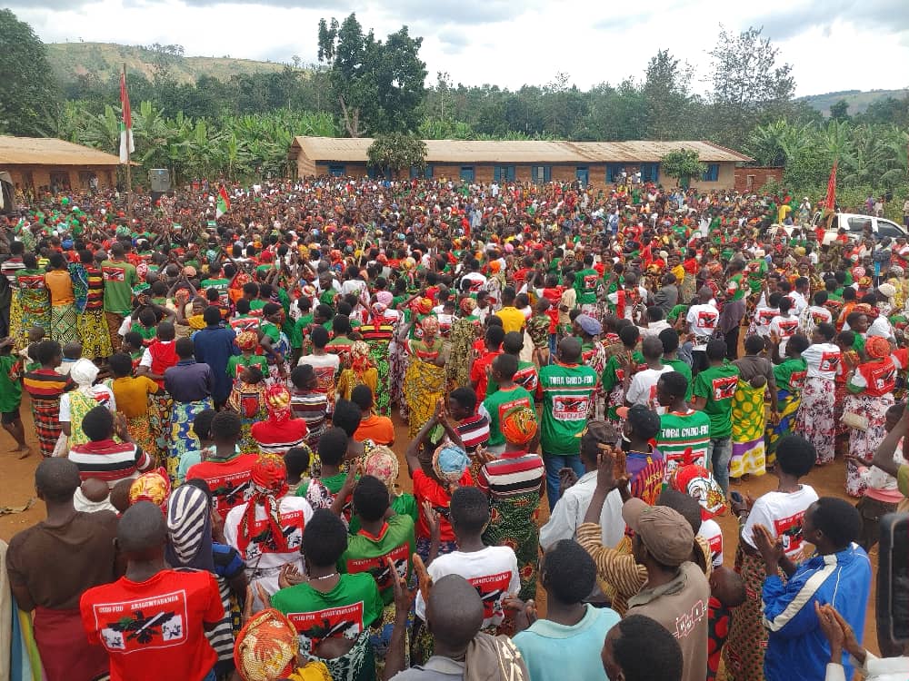 CnddFddButanyer's tweet image. #Kiremba  19/5/2025
A la 5e jrnée de la cmpagne électorale pour les législatives et les co. co du 5.6.2025, le #scom Kiremba et ses coéquipiers ont animé la propagande dans les zones de #Nyamugari et #Kiremba, sous le thème, tous ensemble, bâtissons un #Bdi dvpé
@R_Ndikuriyo