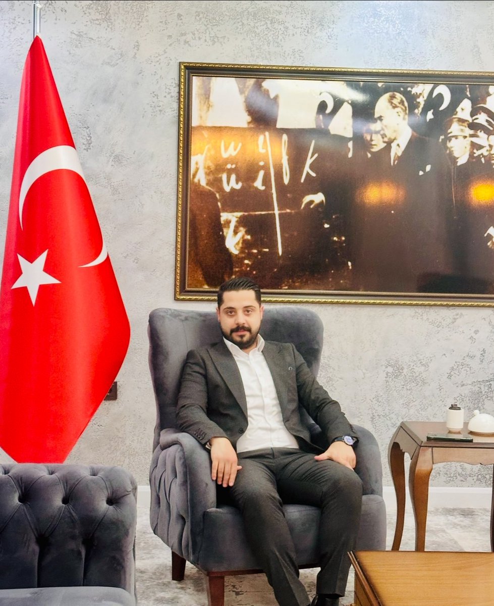 “Beden Ölür,Çürür, Cana Bakın Siz. 
Kim Kiminle Yürür,Ona Bakın Siz. 
Bırakın Dönsün Dönme Dolaplar. 
Haktan Hakikatten Yana Bakın Siz. “