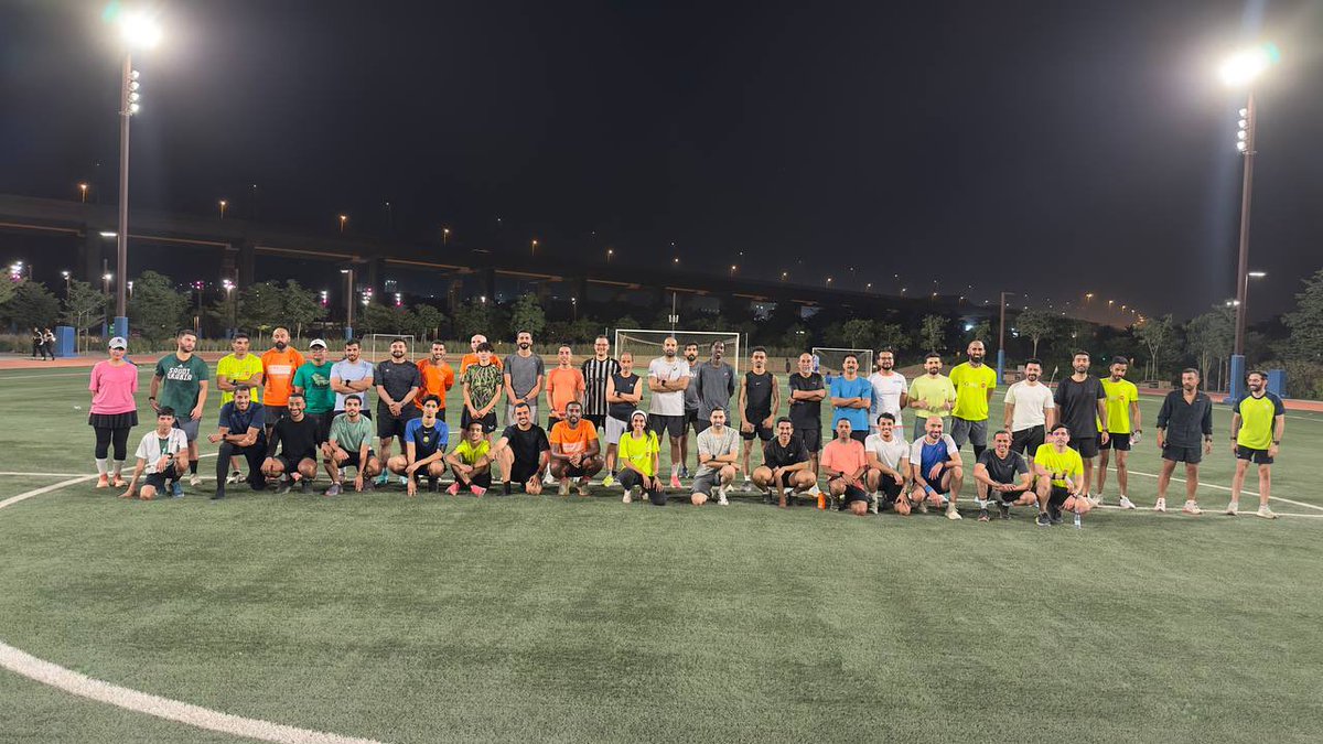 R7RunClub's tweet image. كل اثنين نلتقي على المضمار، نطارد أهدافنا ونرفع سقف طموحاتنا.
السرعة مو بس أرقام، هي انعكاس للانضباط، الالتزام، وروح الفريق.
شكرًا لكل من حضر وشارك اللحظة — أنتم وقود هذا الفريق.
@Saudi_SFA @miskcity_ksa