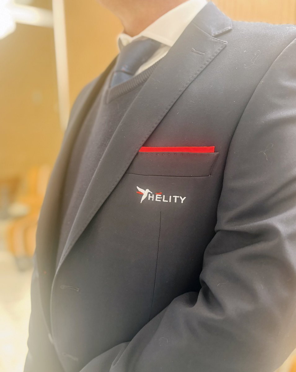 🚁✨ ¡Renovamos imagen, mantenemos la esencia!

¡Os presentamos con orgullo los nuevos uniformes de nuestra tripulación!

Modernos, elegantes y funcionales, diseñados para reflejar el compromiso de <a href="/helitycopter/">Hélity Copter Airlines</a> con la excelencia, la seguridad y el estilo 💙

#Helity #NuevaImagen
