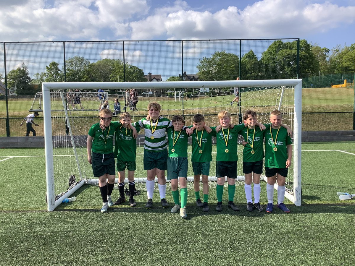 StPatricks_PE's tweet image. A brilliant afternoon at the PSC Boys Football Tournament @sjfdewsbury. 16 boys from UKS2 battled admirably in a tough completion ⚽️St Pats A came so incredibly close in the final finishing 2nd and St Pats B were fantastic and came 4th. Such a pleasure to accompany the boys!