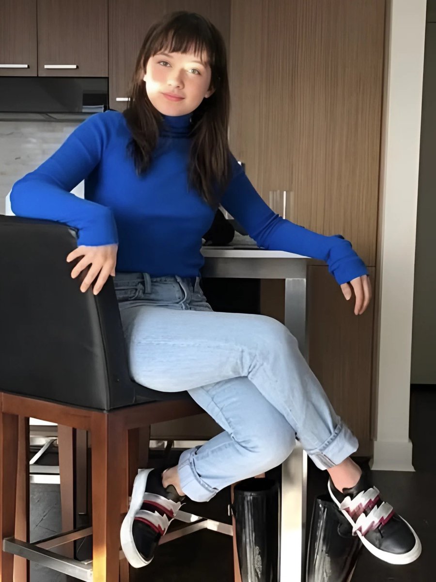 JonnyLeTran5's tweet photo. Blessing your timeline with Cailee Spaeny 😍 #CaileeSpaeny #Priscilla #CivilWar #AlienRomulus #PacificRimUprising #BadTimesattheElRoyale #HowItEnds #WakeUpDeadManAKnivesOutMystery #OntheBasisofSex #TheCraftLegacy #UnlimitedWorld #Vice #Devs #MareofEasttown #beautiful https://t.co/Oks86I3qmJ