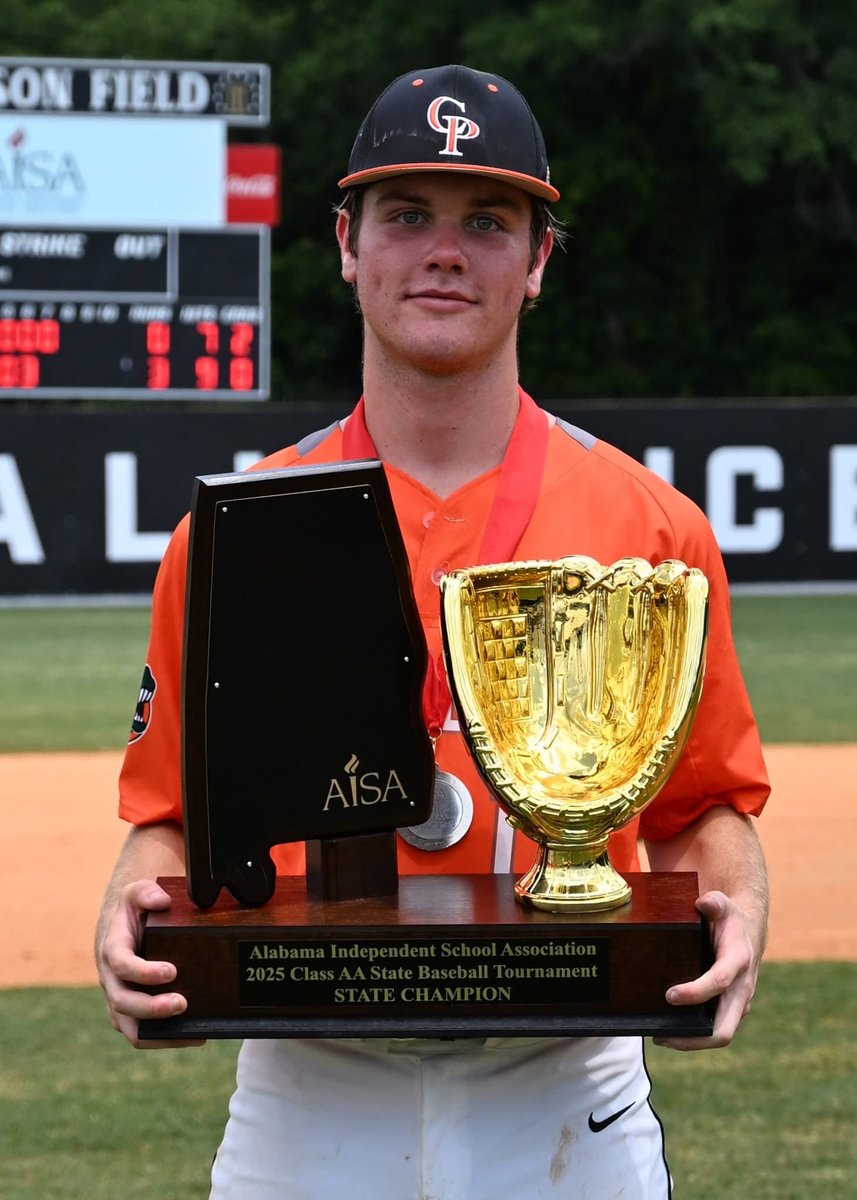 JohnAPowell17's tweet image. AISA Class AA State Champions!
What a season!
-Area Champs
-29-6 record
Personal highlights and stats:
-.393 batting average with 1 home run, 27 singles and 5 doubles
-.938 ERA with 68% overall strike percentage
-All-tournament team