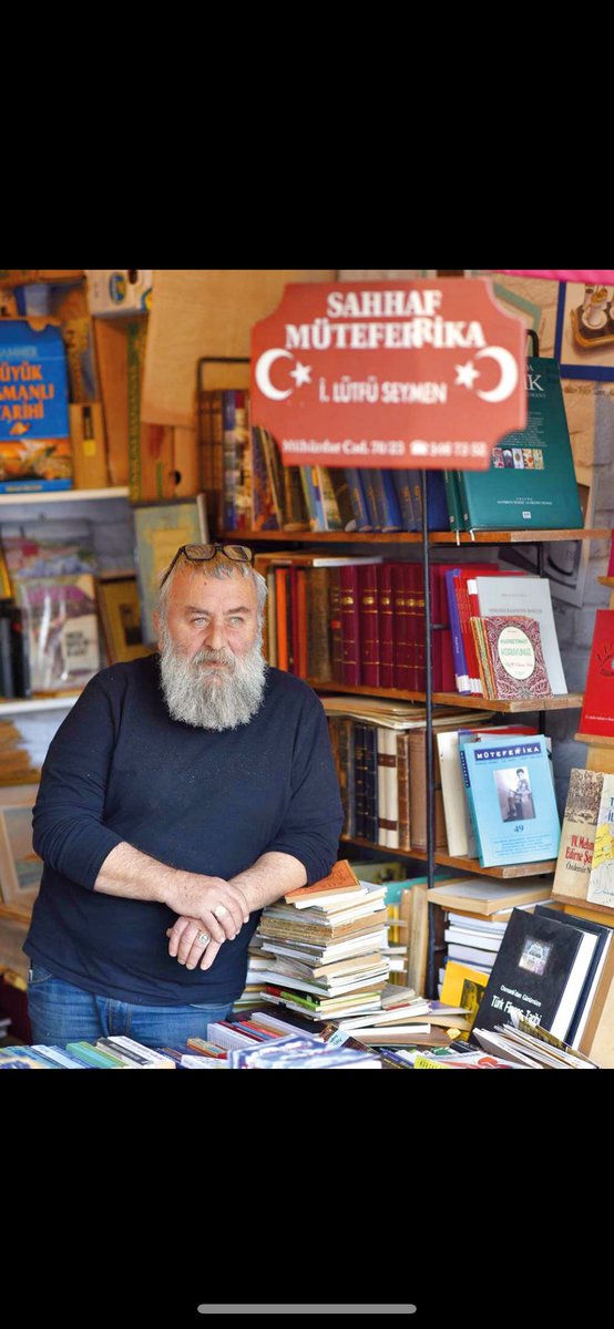 Sahaftı. Kalendermeşrepti.

Üstattı. Bilirdi, bulurdu.

50 yıldır bu mesleği icra ediyordu.

30 yıl boyunca Müteferrika dergisini çıkardı.

Daha geçen hafta bu derginin bende olmayan yaklaşık 20 nüshasını satın almıştım.

"Sakallı" Lütfü Seymen'i kaybettik.

Allah rahmet eylesin.