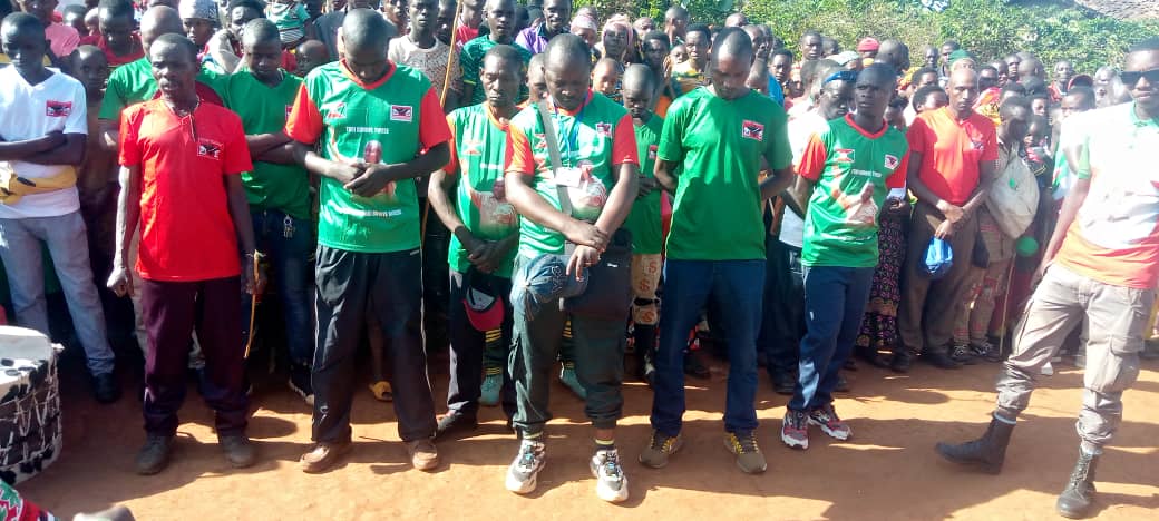 CnddFddButanyer's tweet photo. #Busoni 19/05/2025
Abanywanyi bashasha 117 bose bahora muri @BurundiCnl nibo bakiriwe n'umumyamabanga wa @CnddFdd muri komine #Busoni mubikorwa vyokwiyamamaza vyabereye kumitumba 5 ya zone #Bugorora.Bose bati "Tuje gushigikira uwu mugambwe kubwimigambi myiza uzorangura" https://t.co/tD4tCwV0Ru