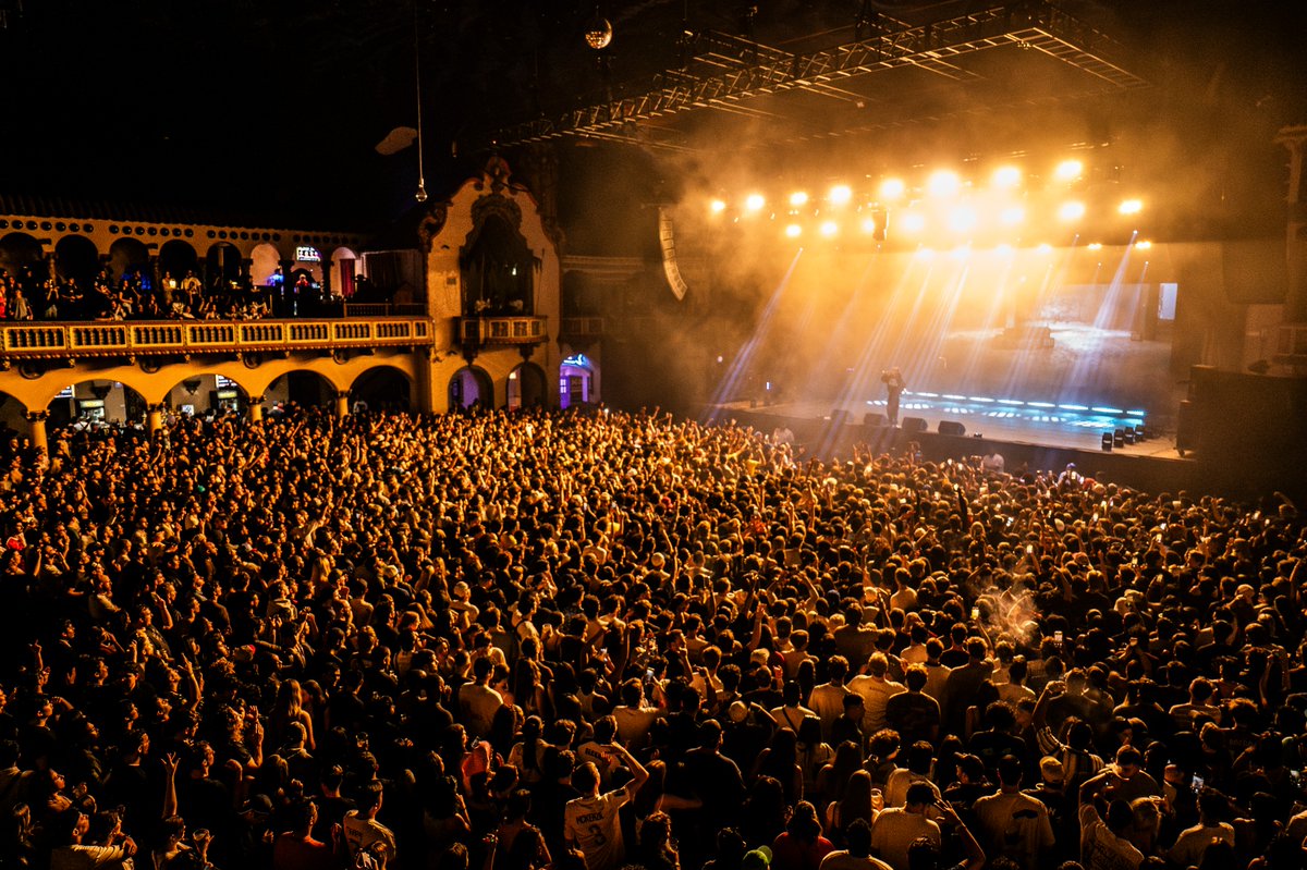 Byline Bank Aragon Ballroom (@aragonballroom) on Twitter photo & that’s on a SOLD OUT Friday night with <a href="/centralcee/">Central Cee</a> 🙂↕️👏🇬🇧
▶️ More photos on Facebook!
📸 Vee Sanders & that’s on a SOLD OUT Friday night with <a href="/centralcee/">Central Cee</a> 🙂↕️👏🇬🇧
▶️ More photos on Facebook!
📸 Vee Sanders