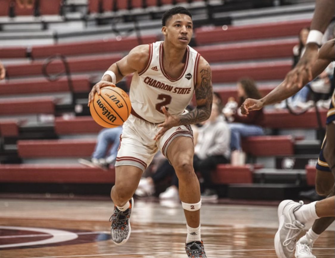 ThePortalReport's tweet image. Chadron State (D2) transfer Zy Wright (@zy_wright) has narrowed his list down to a top 5, he tells TPR:

UNC Greensboro
Jacksonville State
Bethune-Cookman
Denver
UC Riverside

6’5 guard averaged 14.0 PPG, 6.3 RPG and 1.3 APG in 29 appearances this season.