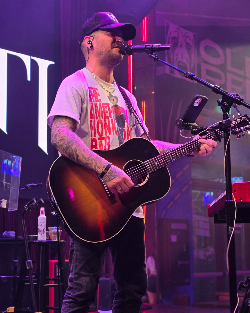 Performing at Ole Red in Las Vegas, Nevada!

#singer #country #music #nashville #live #newmusic