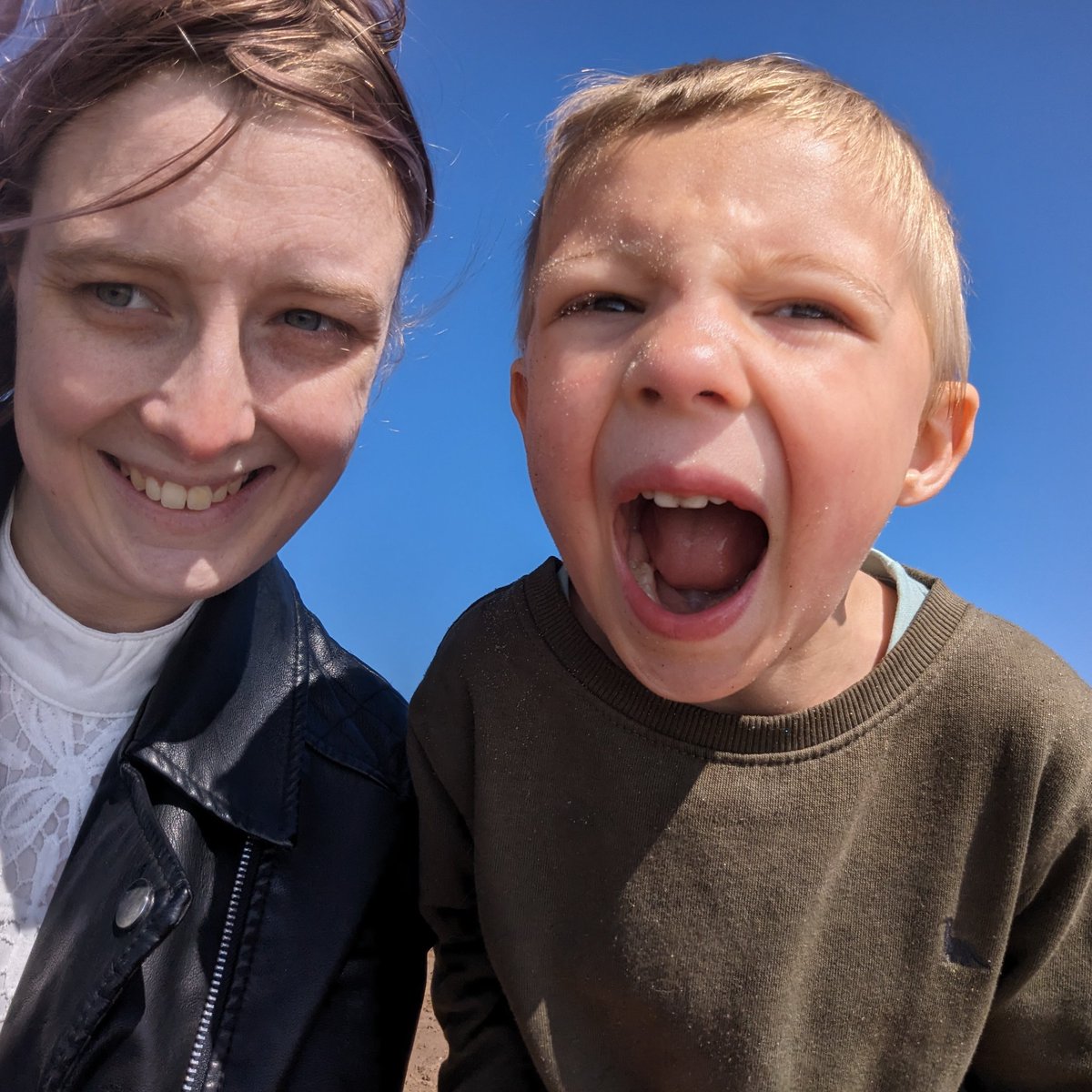 ZoeMarieRogers's tweet photo. #NewProfilePic https://t.co/p0wO5T9ljY
