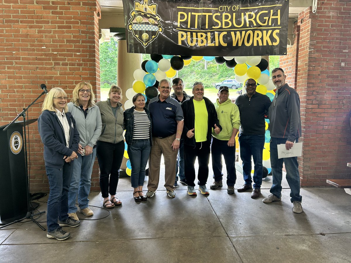 PGHDPW's tweet image. Happy National Public Works Week Pittsburgh! Every year we like to take this week as an opportunity to think our employees in public works for the hard work that they do to keep this city running.