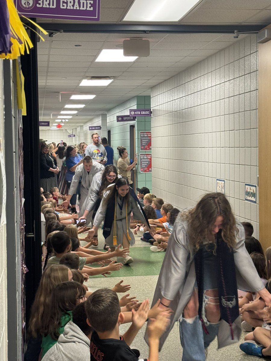 ClearwaterCreekCoyotes tweet media