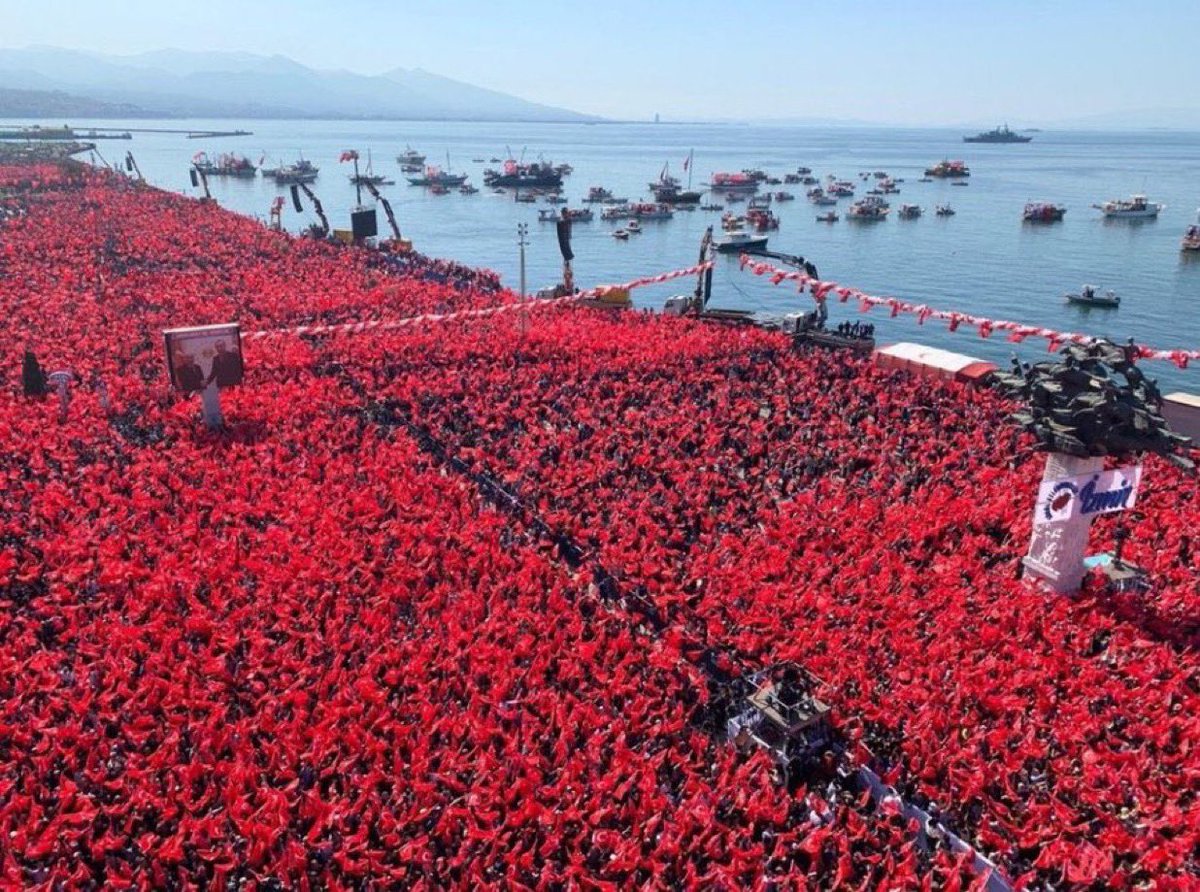 CHP’nin #İzmirmitingi olarak paylaşılan fotoğrafın Erdoğan’ın İzmir mitingine ait olduğu ortaya çıktı.
#SONDAKİKA 
#chp